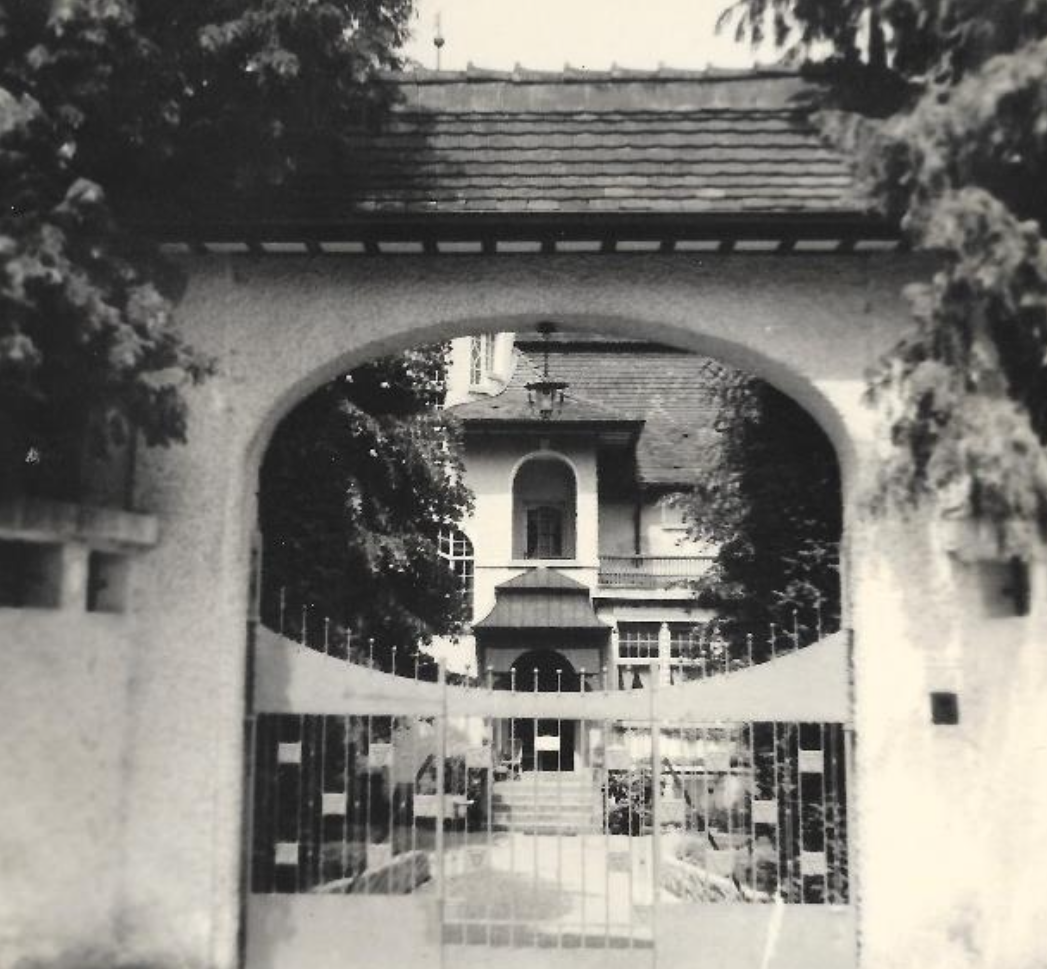 Eingang zur Villa Solina